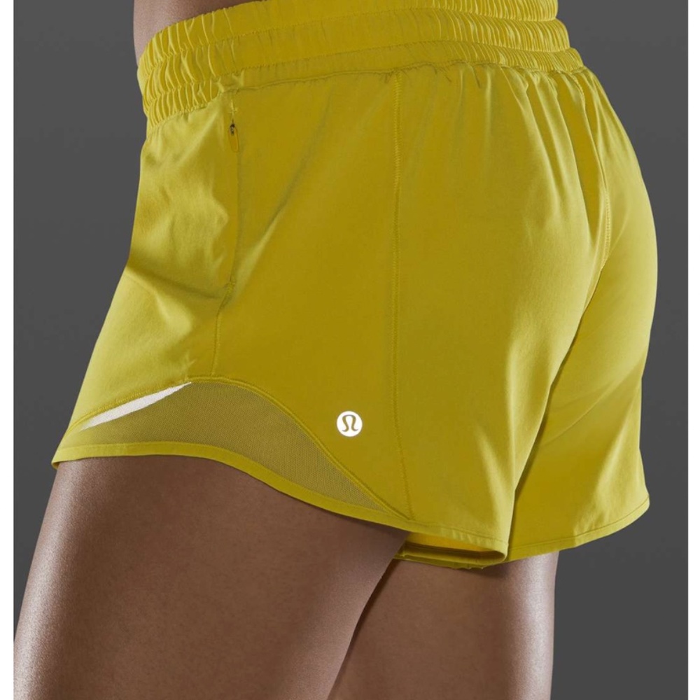 Lululemon Hotty Hot Short II *Long 4" Size 12